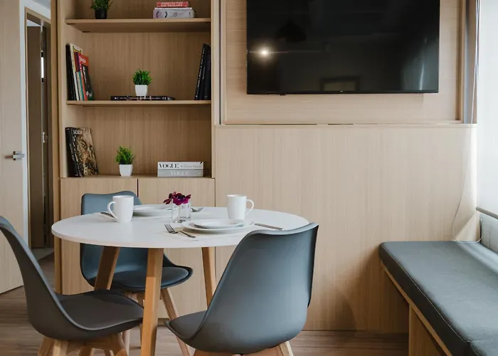 Apartamento Praga 8 Stylish 1br Fast Wifi Great Light